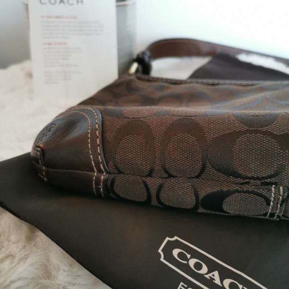 🖤 Authentic Woven Jacquard Coach Purse - Picture 2 of 5